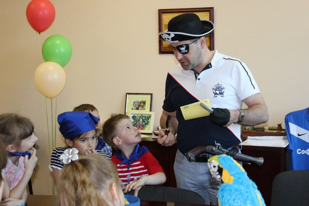 В «СофтБалансе» прошел традиционный Детский праздник. Это было настоящее пиратское приключение!